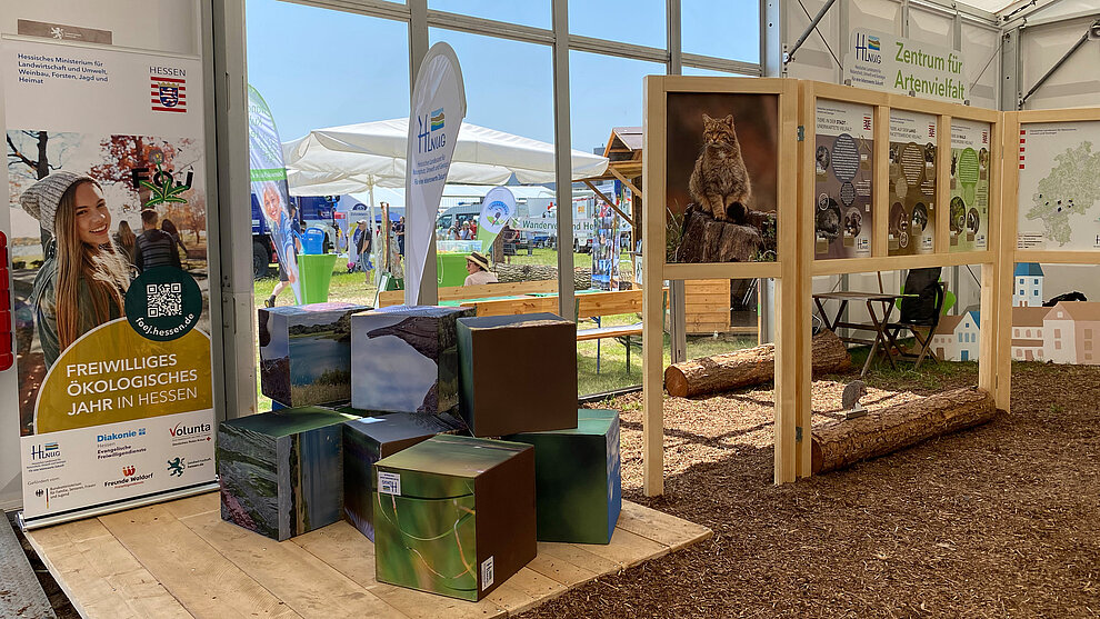 HLNUG Messestand in der Ausstellung "Natur auf der Spur"