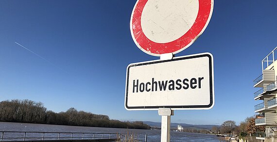 Symbolbild Hochwasser