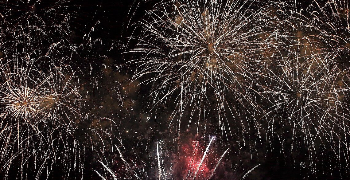 Silvesterfeuerwerk am Himmel